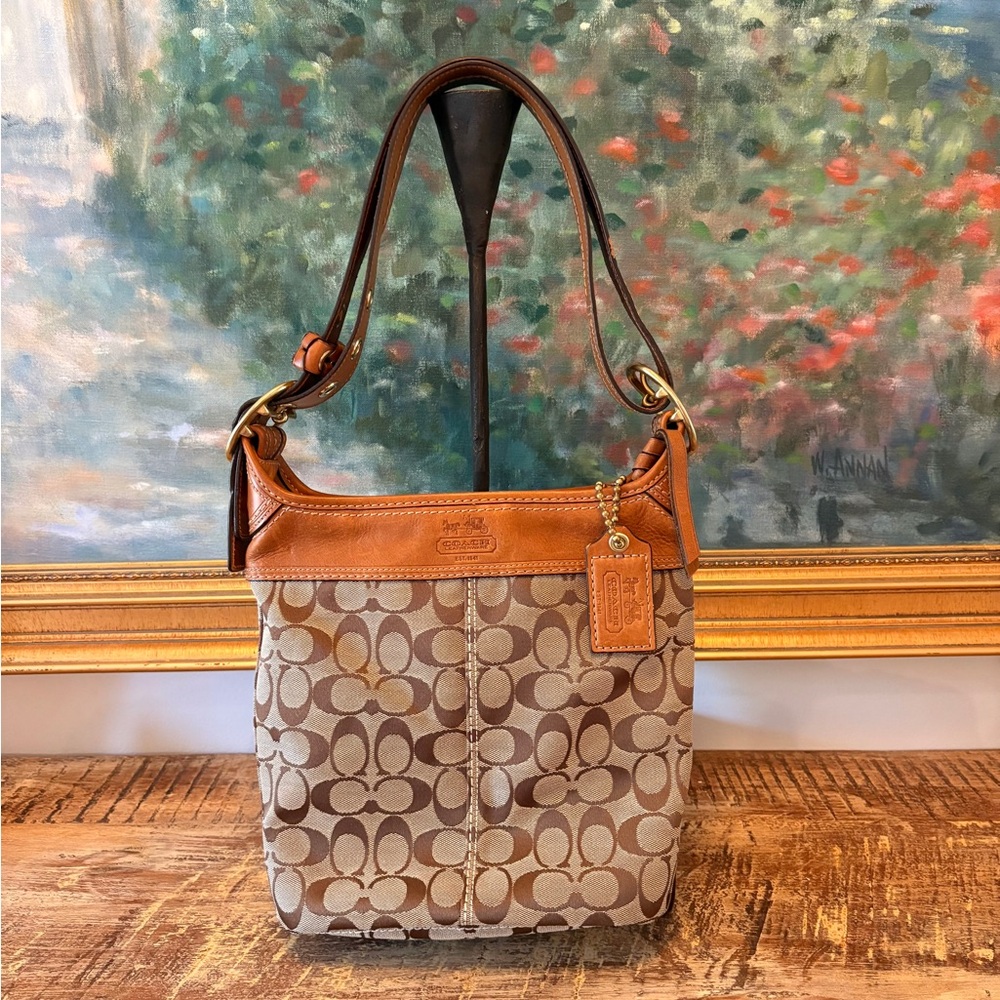 Coach Bleeker Bucket Bag Signature C’s 1941 EUC Shoulder /Crossbody🌟See last Pic